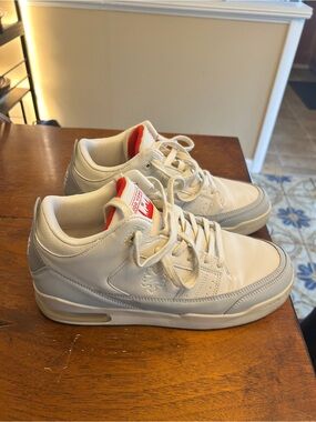 Zoo York Cream and Red Men's Sneakers